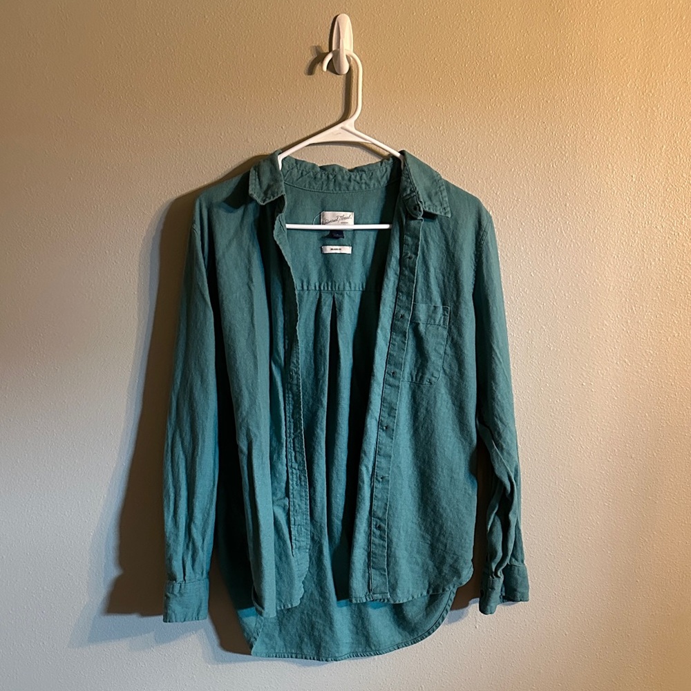 NWOT Universal Thread Sea Green Relaxed Fit Shirt